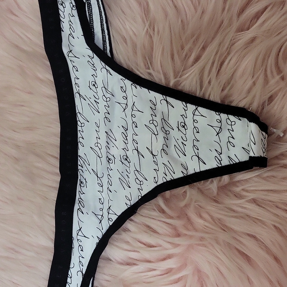 New Listing!! Brand New Victoria's Secret Thong-M